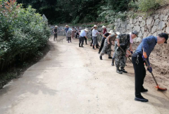 公車公司開(kāi)展災(zāi)后重建志愿服務(wù)活動(dòng)